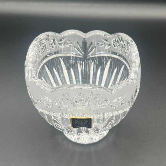 Vintage 1990s Oneida Southern Garden Crystal Bowl with Etched Roses - Picture 1 of 3